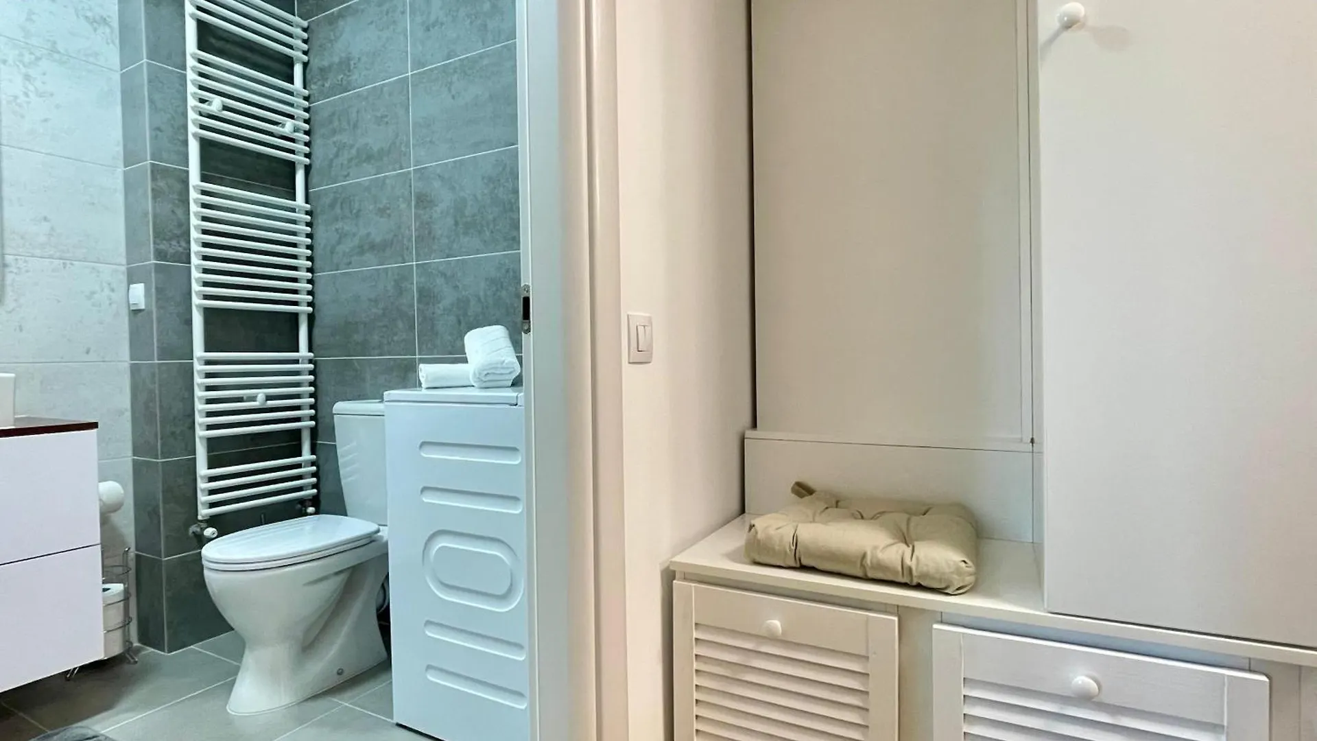 Apartment No 506 Lebada Lake Bucharest