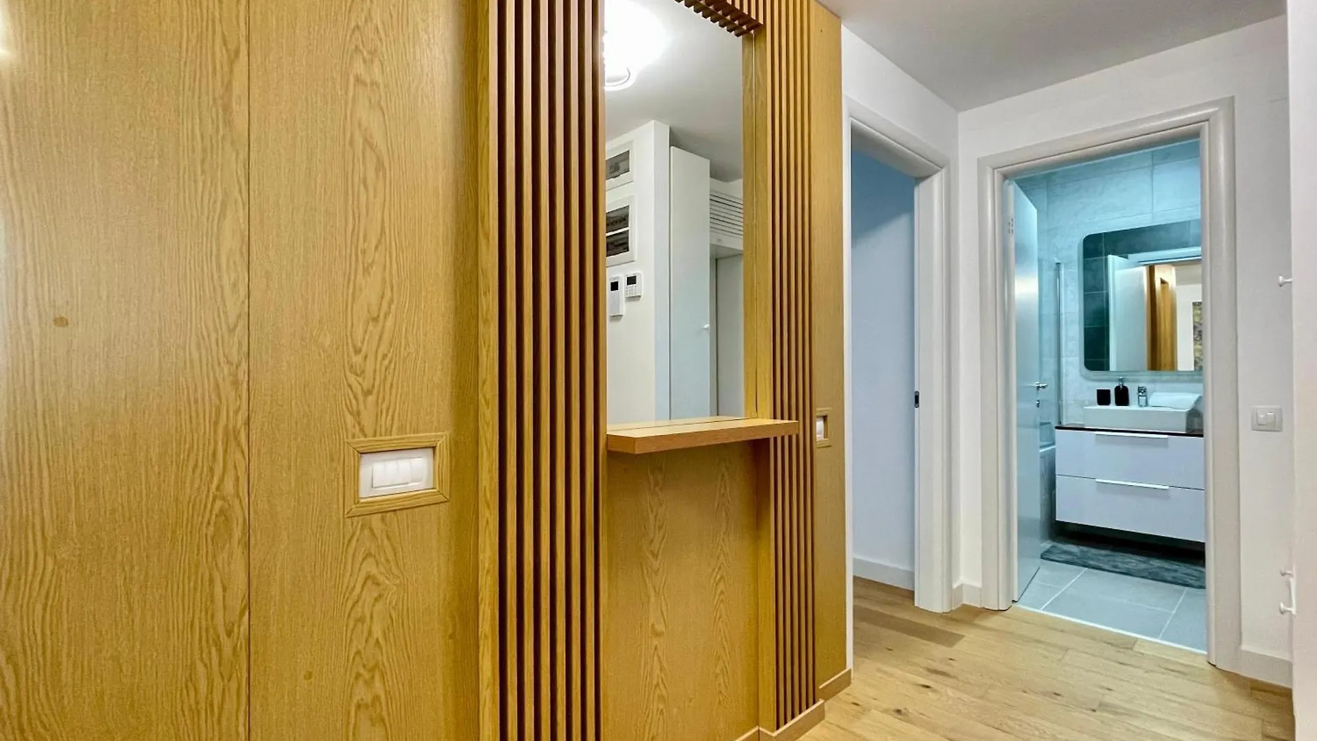 Apartment No 506 Lebada Lake Bucharest