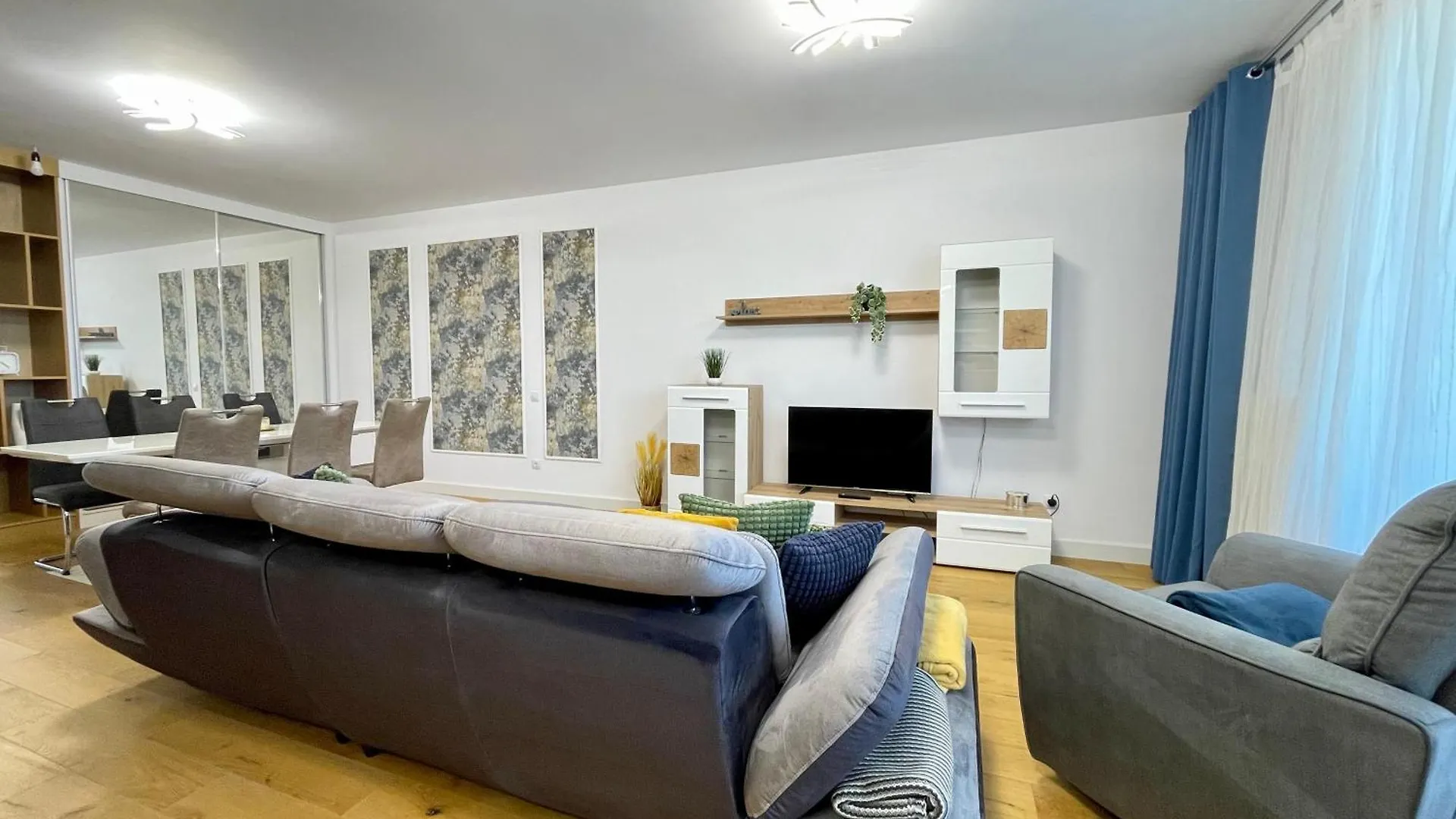 Apartment No 506 Lebada Lake Bucharest