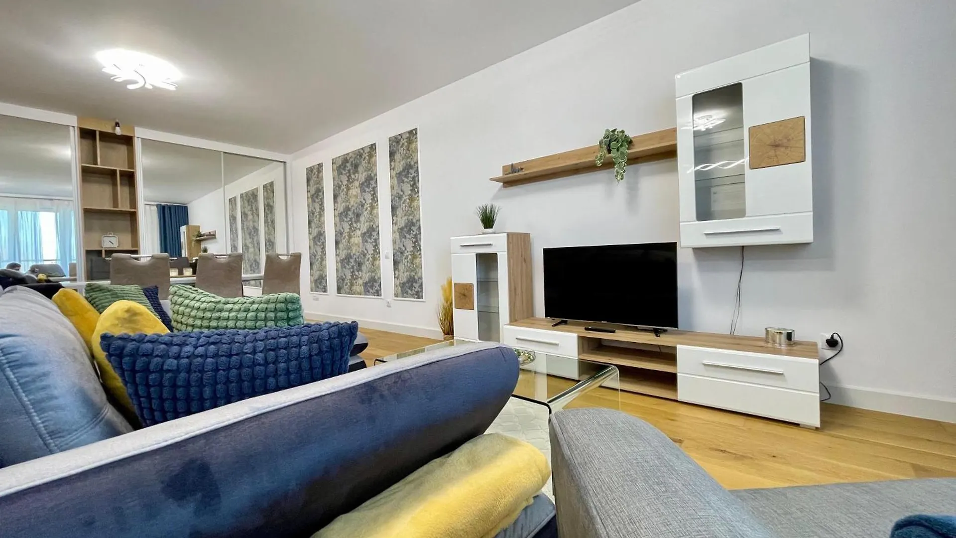 Apartment No 506 Lebada Lake Bucharest